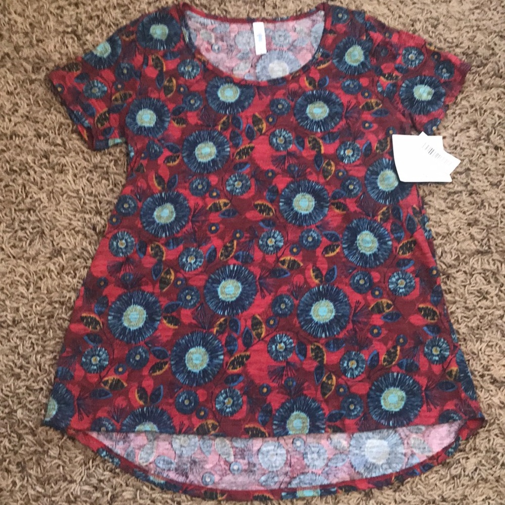 NWT LuLaRoe Small Floral Classic T